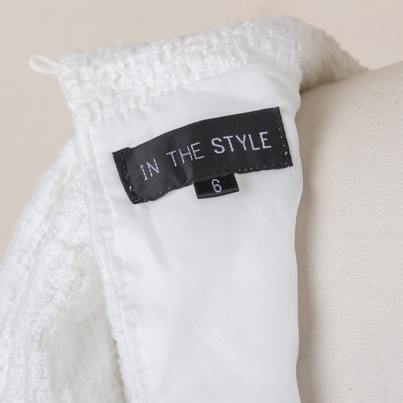 Tweed style smock dress with oversized collar in white - Picture 7 of 7